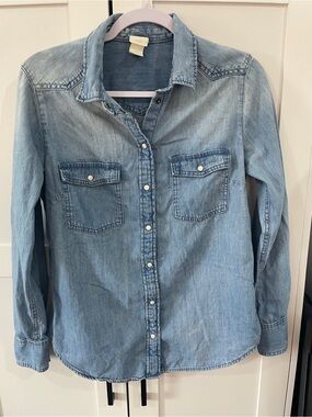 H&M Denim Style Pearl Button Down Sz 8 Excellent Condition